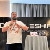 ECM Spain missionary, Carlos Fumero, leading a session at Discipleshift.